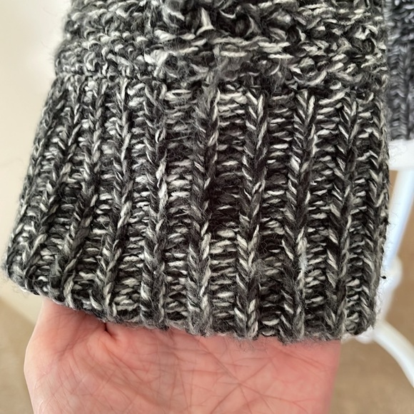 Zara chunky knit one button short cardigan, elbow sleeves shawl collar. - Picture 6 of 11